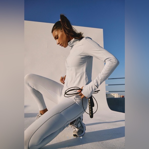 NWT FP Movement You’re A Peach Outdoor Layer Ice Grey Large - Picture 3 of 11